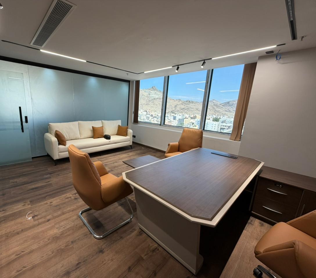 مكتب كبير - نخبة تسكين